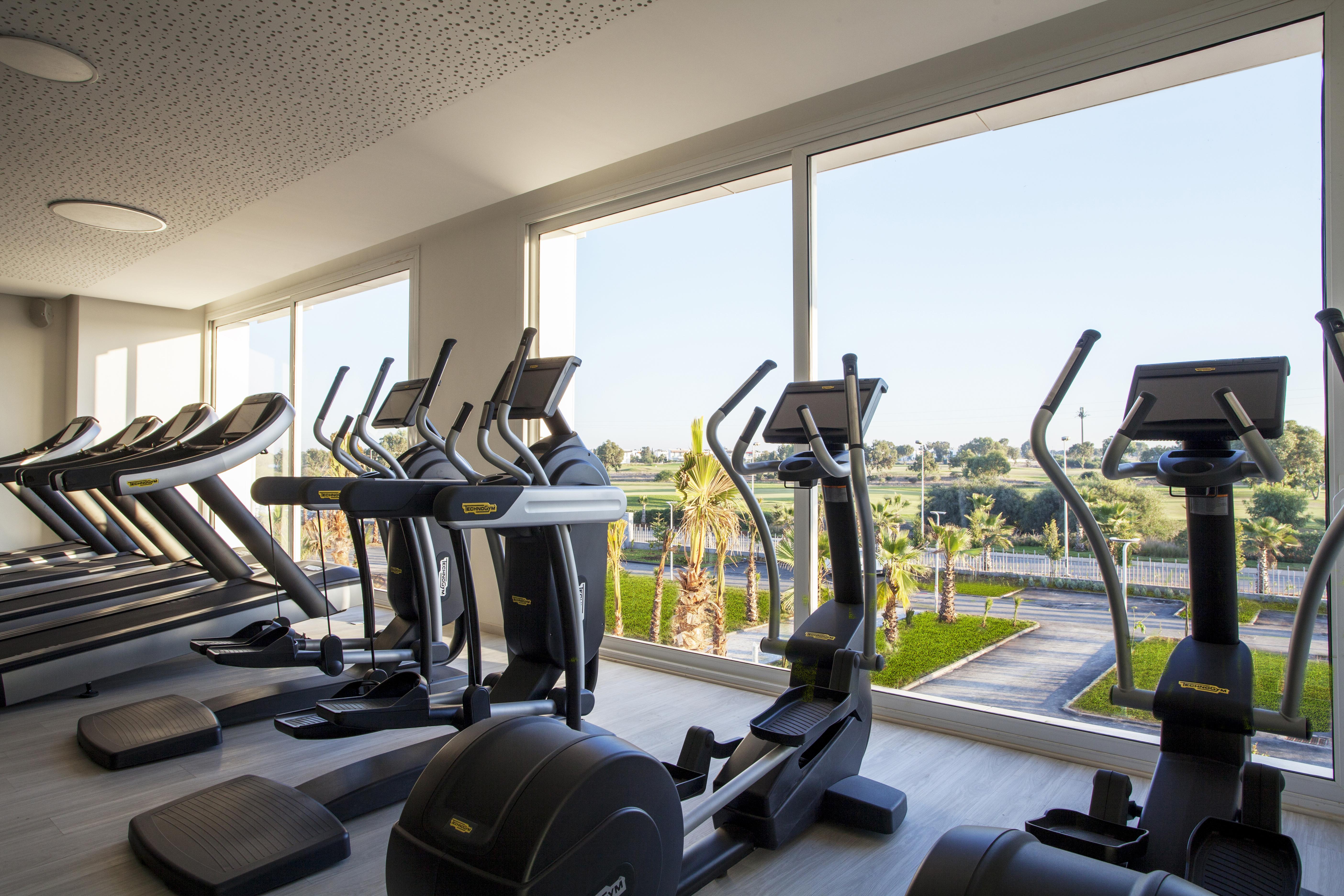 The View Bouznika Hotel Exterior foto The gym at the hotel