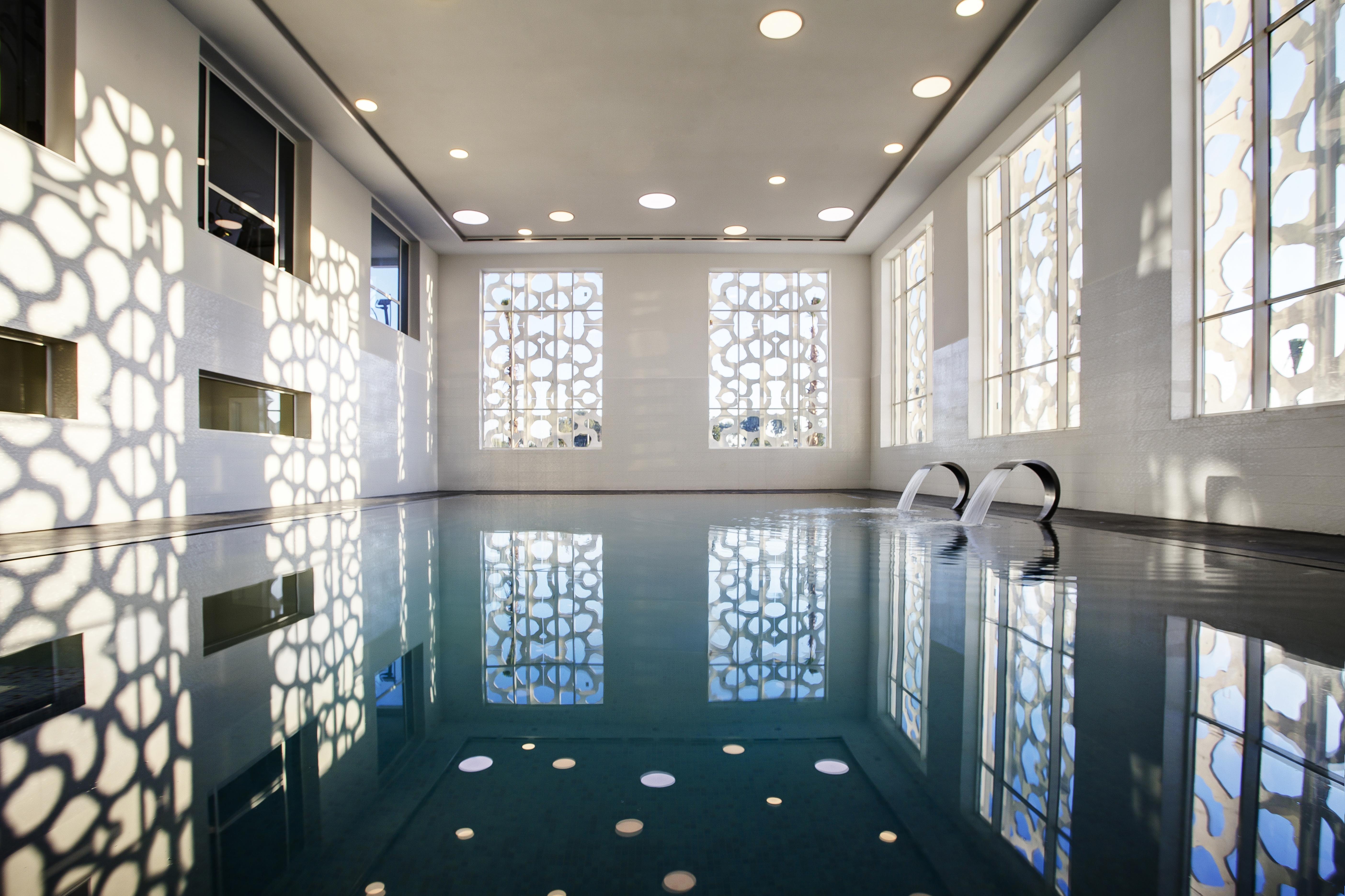 The View Bouznika Hotel Exterior foto Swimming pool